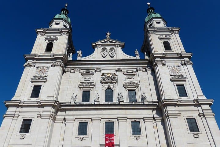 Discover Salzburg: Old Town Highlights Tour