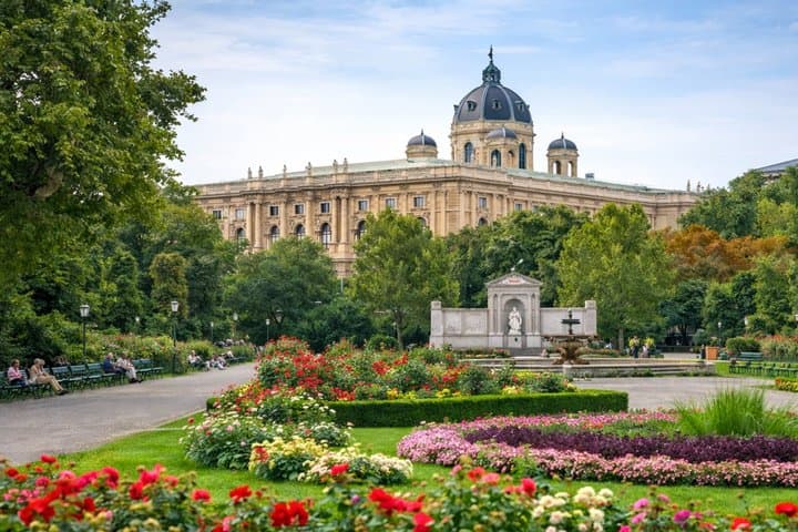 Custom Vienna Walking Tour with a Local Guide