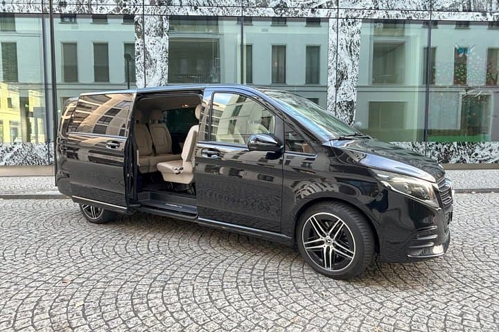 Private Transfer from Innsbruck to Zurich Airport