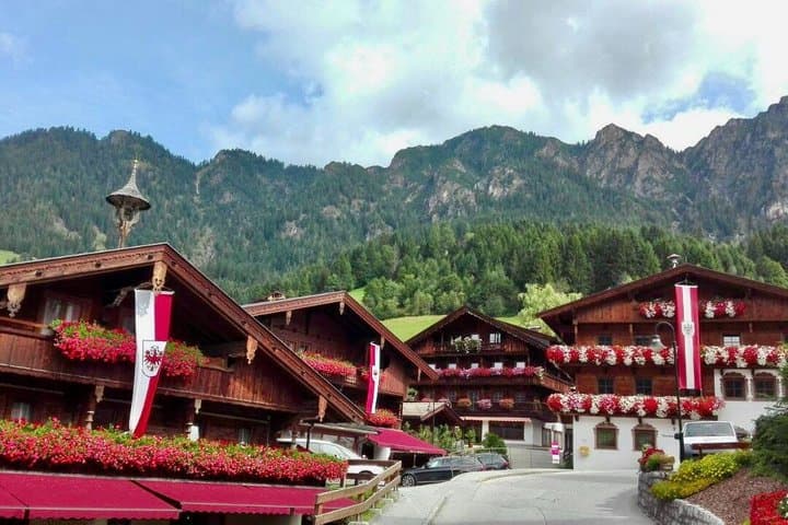 Hidden Gems of Austrian Alp and Castle Tratzberg