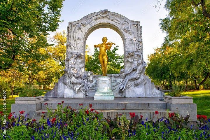Vienna Gardens City Tour Including Belvedere Palace