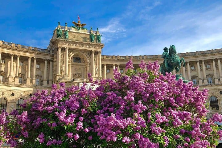 Vienna Gardens City Tour Including Belvedere Palace