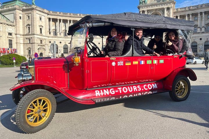 Vienna Gardens City Tour Including Belvedere Palace