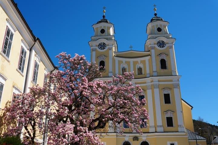 Public 4h tour to filming locations of “The Sound of Music Movie“