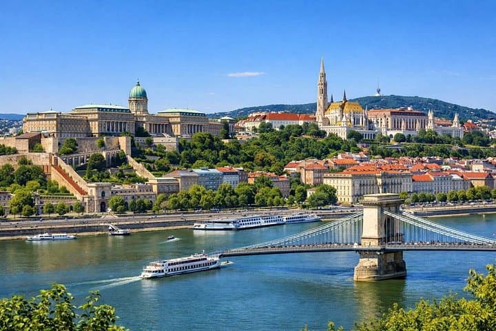Private day trip to Budapest from Vienna