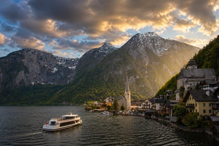 Private Day Trip to Hallstatt from Vienna and back