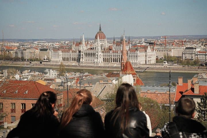 DAY TRIP & CRUISE Vienna, Budapest, Bratislava - 3 countries