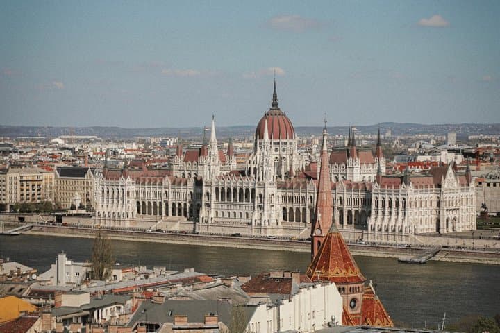 DAY TRIP & CRUISE Vienna, Budapest, Bratislava - 3 countries