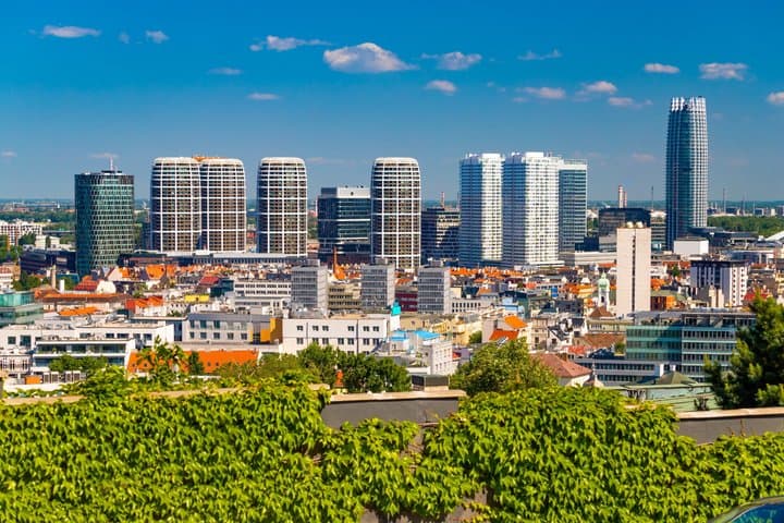 Bratislava Private Trip from Vienna: Castle, Old Town & Free Time