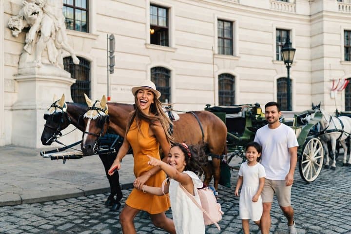Vienna Private Family Tour: City Highlights, Museum and Cake