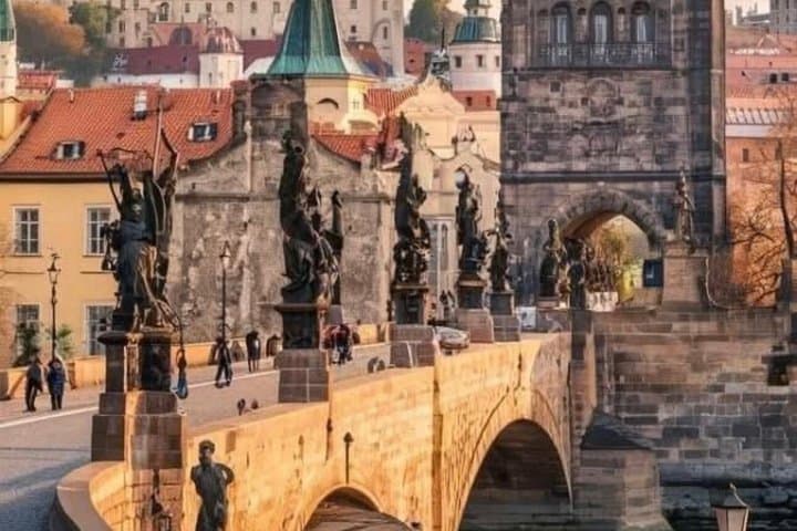 From Vienna to Prague Daytrip with walking tour