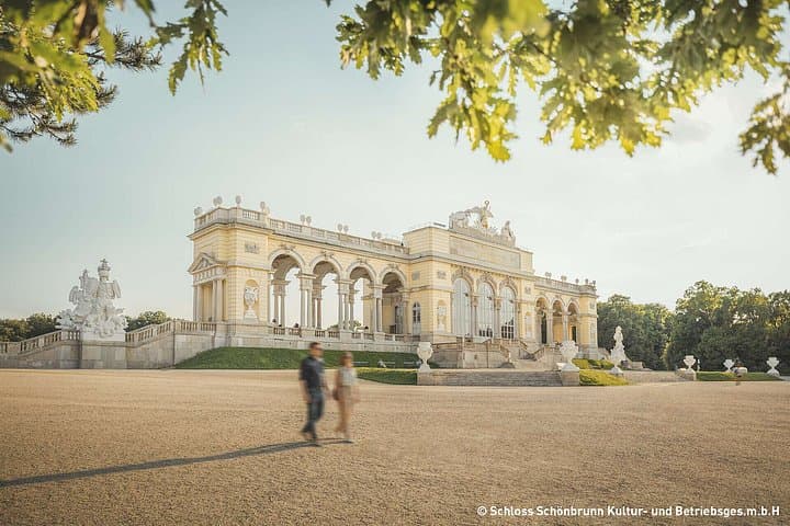 Skip-the-Line Schonbrunn Palace Guided Tour and Vienna Historical City Tour