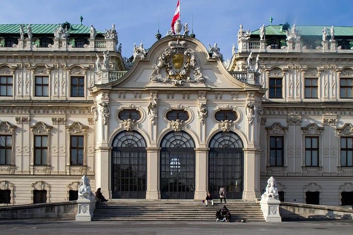 Vienna Private Transfer to Bratislava or Budapest One Way
