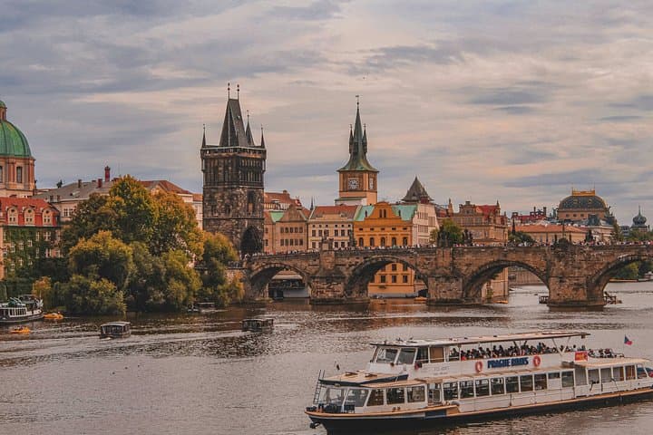 Door to Door transfer from Zell am See to Prague