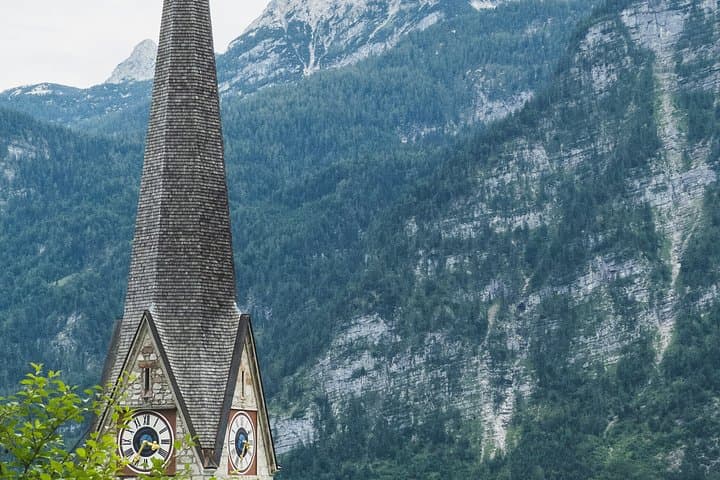 Hallstatt Self-Guided City Walking Tour & Scavenger Hunt