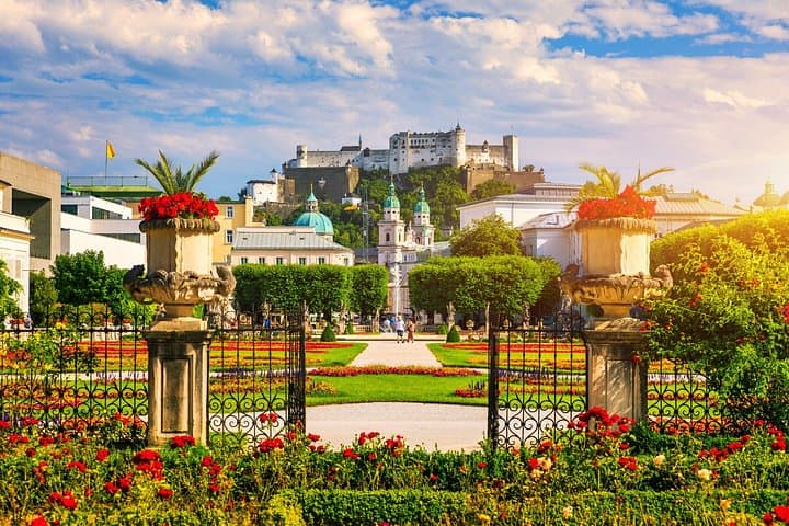 TOP Salzburg : Private guided tour with your mobile