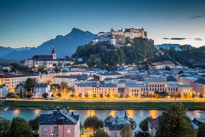TOP Salzburg : Private guided tour with your mobile