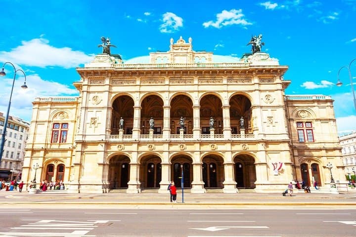 Schönbrunn Palace Guided Tour, City Walk & Audio Tours