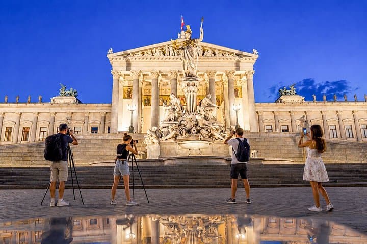 Vienna at night! Private photo tour of Vienna's most beautiful buildings