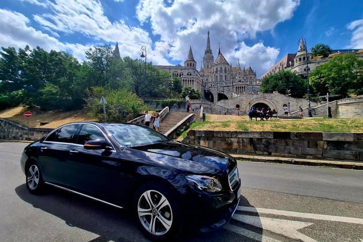 Private Vienna to Budapest Day Trip with Luxury Transfer