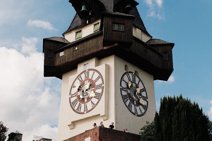 Graz Self-Guided City Walking Tour & Scavenger Hunt