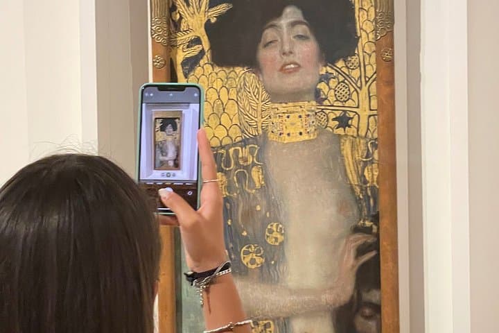 Klimt and Belvedere Palace Tour
