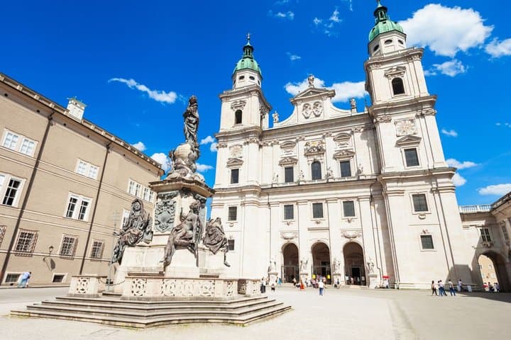 Salzburg Scavenger Hunt & Highlights Self-Guided Walking Tour