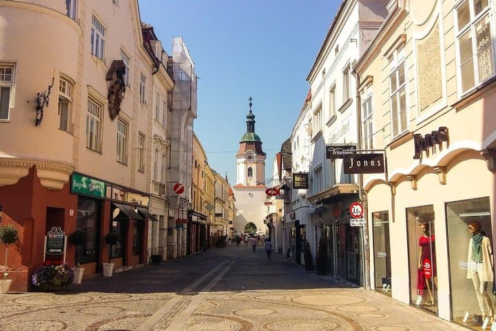 Discover Krems Old Town: Medieval Sights, Heritage & Wine Culture