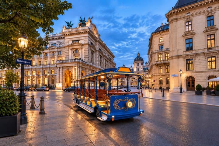 Vienna Golden Train Sightseeing Tour - Historic City Center