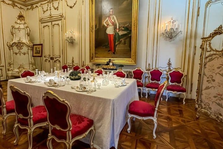 Vienna Schönbrunn Palace 22 Room Skip the Line Guided Tour