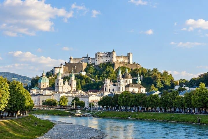 Self-guided podcast tour Salzburg: Beyond Edelweiss