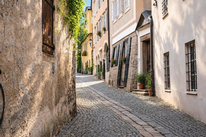 Self-guided podcast tour Salzburg: Beyond Edelweiss