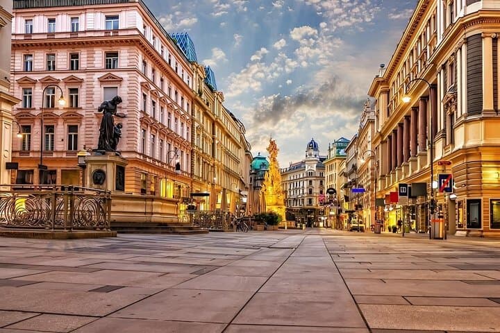 Prague Small Group Day Tour From Vienna