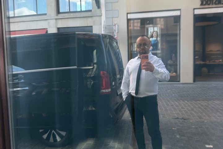 Ischgl to Zurich Airport Private Transfer with Ski Van Option