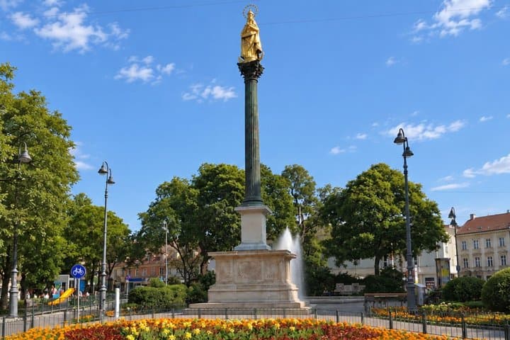 Graz Scavenger Hunt and Highlights Self Guided Walking Tour