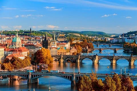 Vienna to Prague Private Day Trip with Local Guide & Transfer