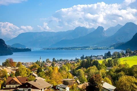 Private Transfer from Salzburg to Vienna 2h to Explore Local Highlights