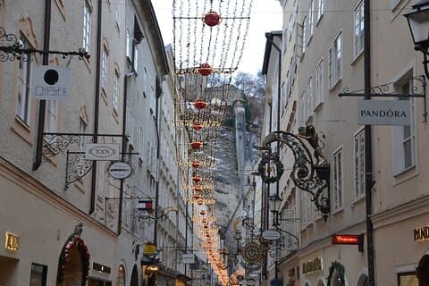 Private Christmas Market Tour in Salzburg