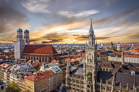 Salzburg to Munich Private Transfer with Sightseeing