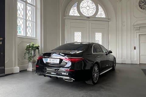 Private transfer from Vienna to the airport