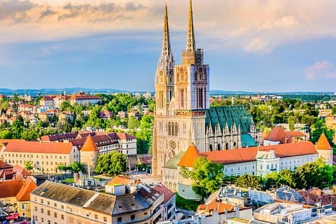 Private Transfer from Vienna to Zagreb with 2h of Sightseeing