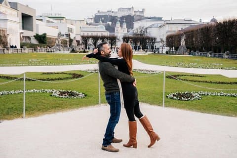 Private Vacation Photoshoot with Photographer in Salzburg