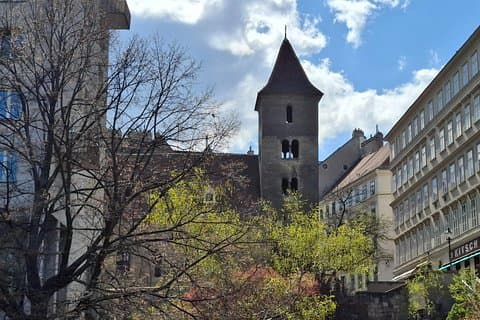 Vienna City Walk 2h: The Old Town - Orginins of Vienna (DE/EN)