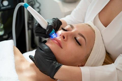 Professional facial cleansing at the Cosmetics Studio Vienna