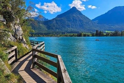 Private Tour to Wachau Valley Salzburg and Hallstatt
