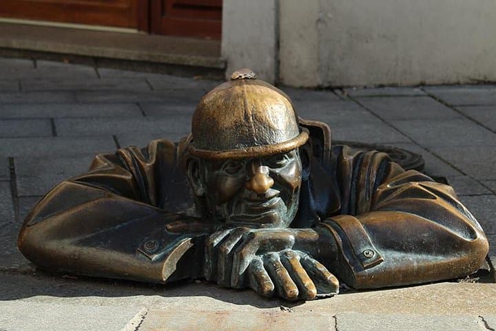 Cumil the most photographed statue in Bratislava