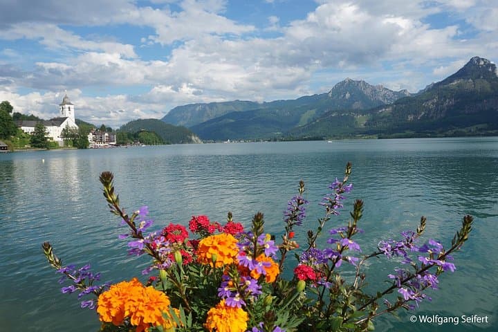 Private Tour: Austrian Lakes and Mountains Tour from Salzburg