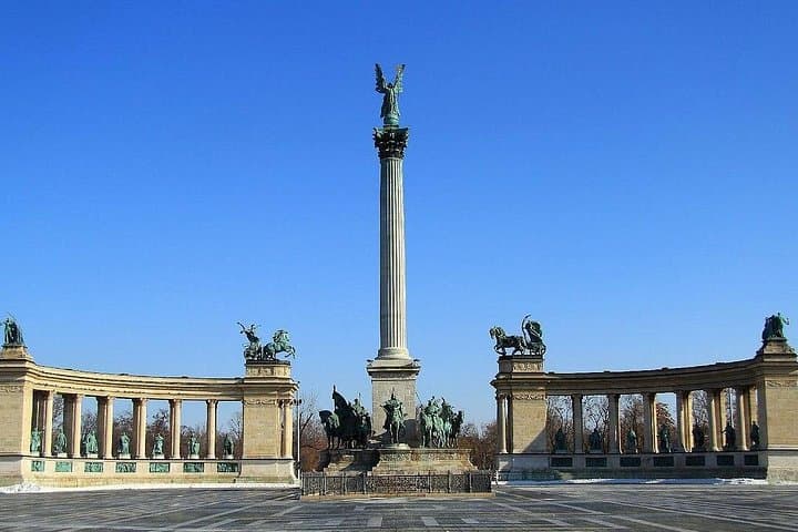 Private Budapest Day Trip from Vienna