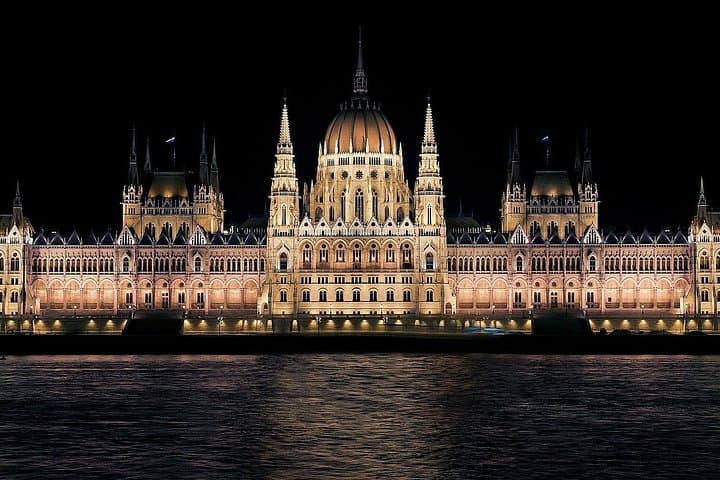 Private Budapest Day Trip from Vienna