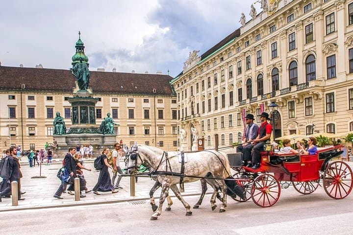 Explore Vienna in 60 minutes with a Local